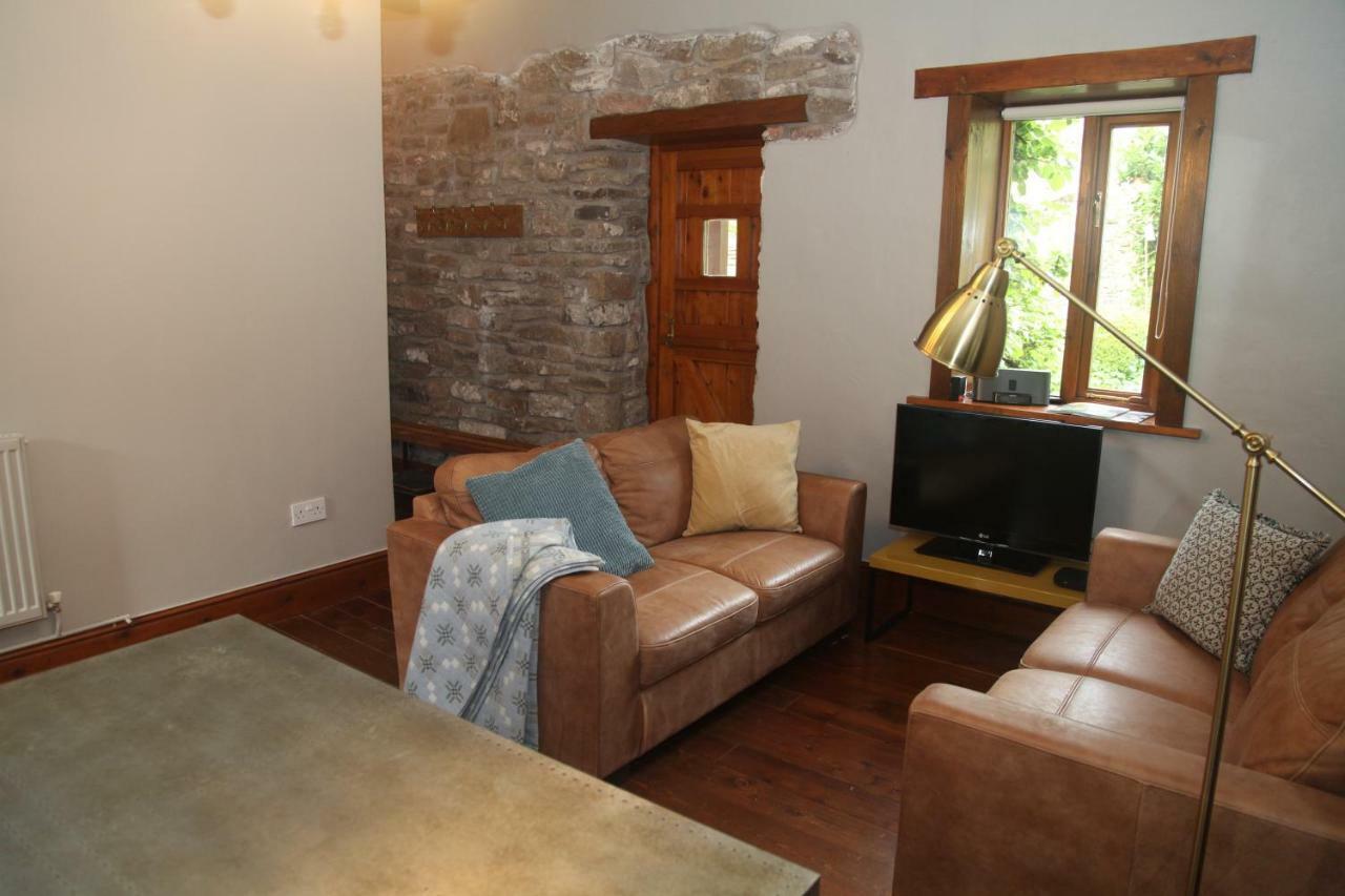 Ty Carreg Fach Staycation Cottage Cardiff Exterior photo