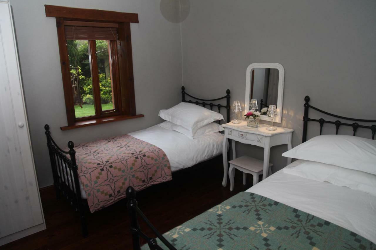 Ty Carreg Fach Staycation Cottage Cardiff Exterior photo